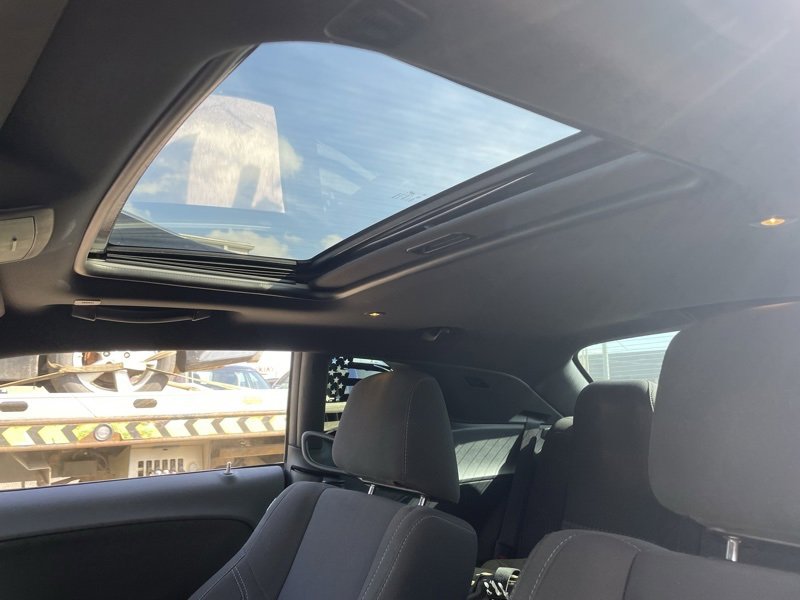 Used 2018 Dodge Challenger R/T w/ Driver Convenience Group image 9