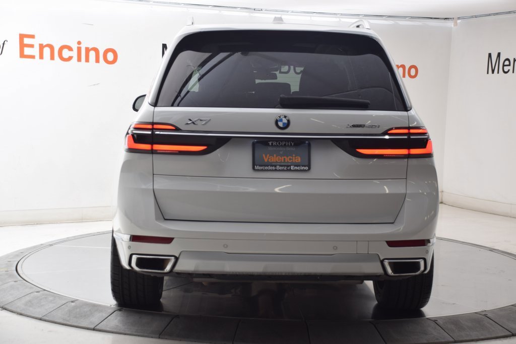 Used 2023 BMW X7 xDrive40i w/ Parking Assistance Package image 5