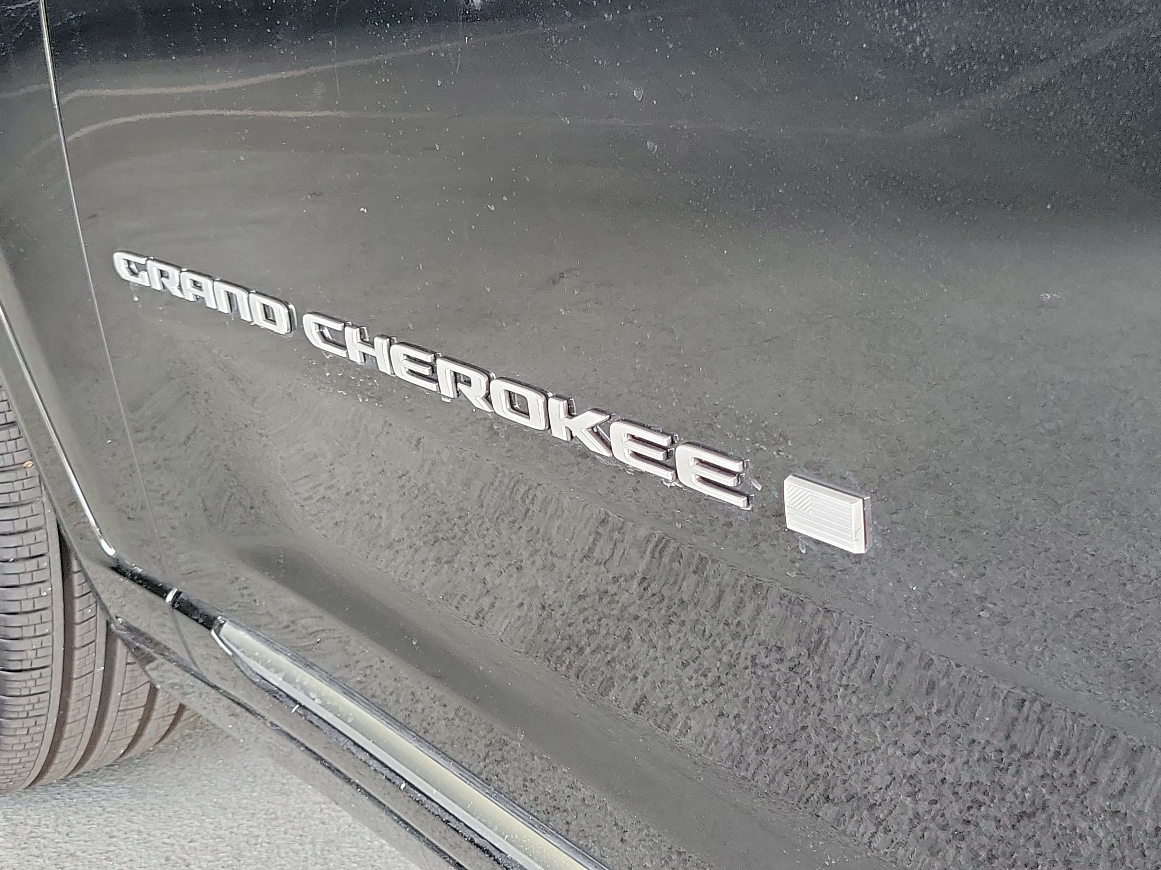 New 2025 Jeep Grand Cherokee L Summit w/ Advanced Protech Group IV AWD/4WD image 6