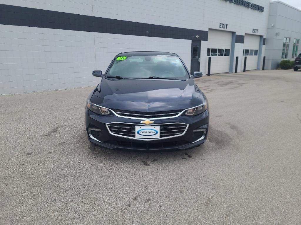 Used 2016 Chevrolet Malibu LT w/ Leather Package FWD image 9