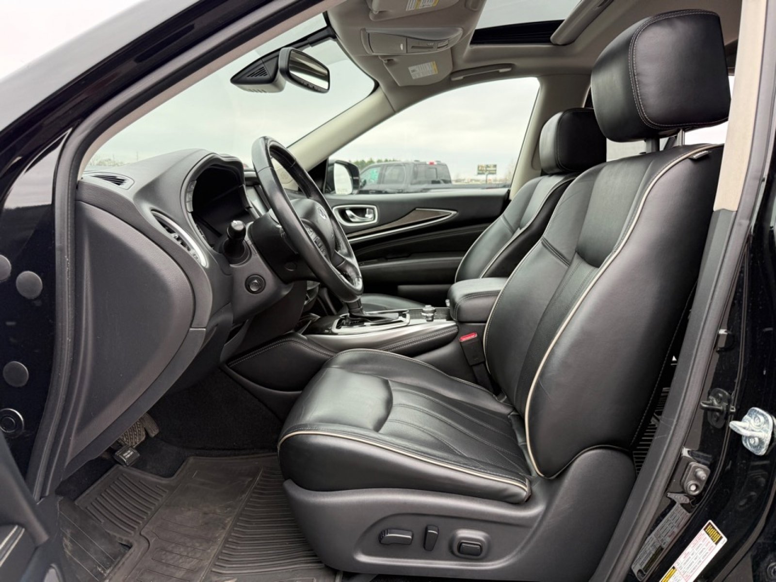 Used 2019 INFINITI QX60 Luxe w/ Essential Package AWD/4WD image 28