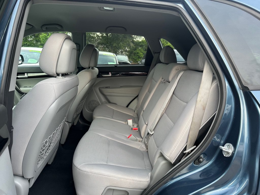 Used 2015 Kia Sorento LX FWD image 15