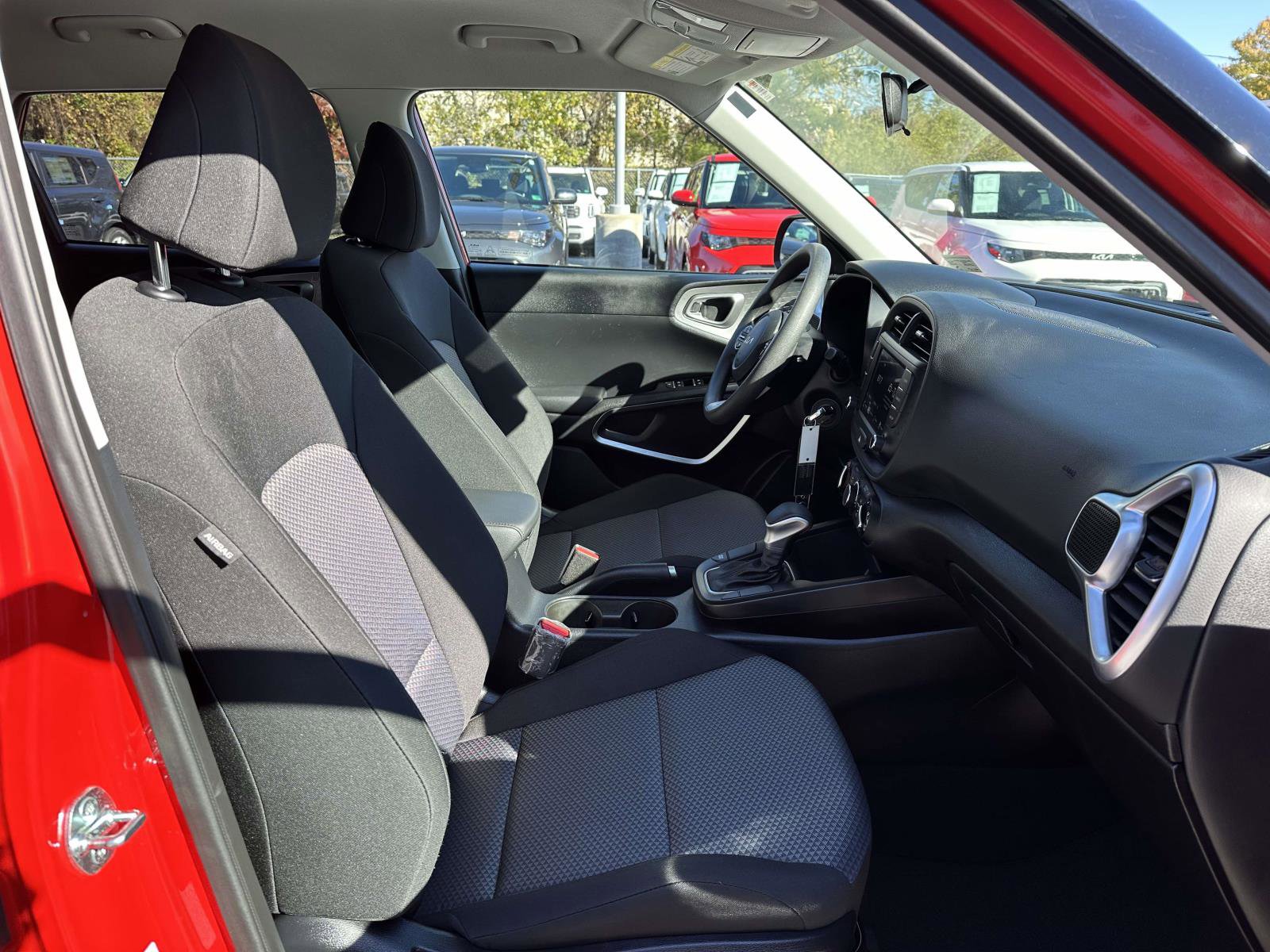 Certified 2025 Kia Soul LX w/ Option Group 015 image 18