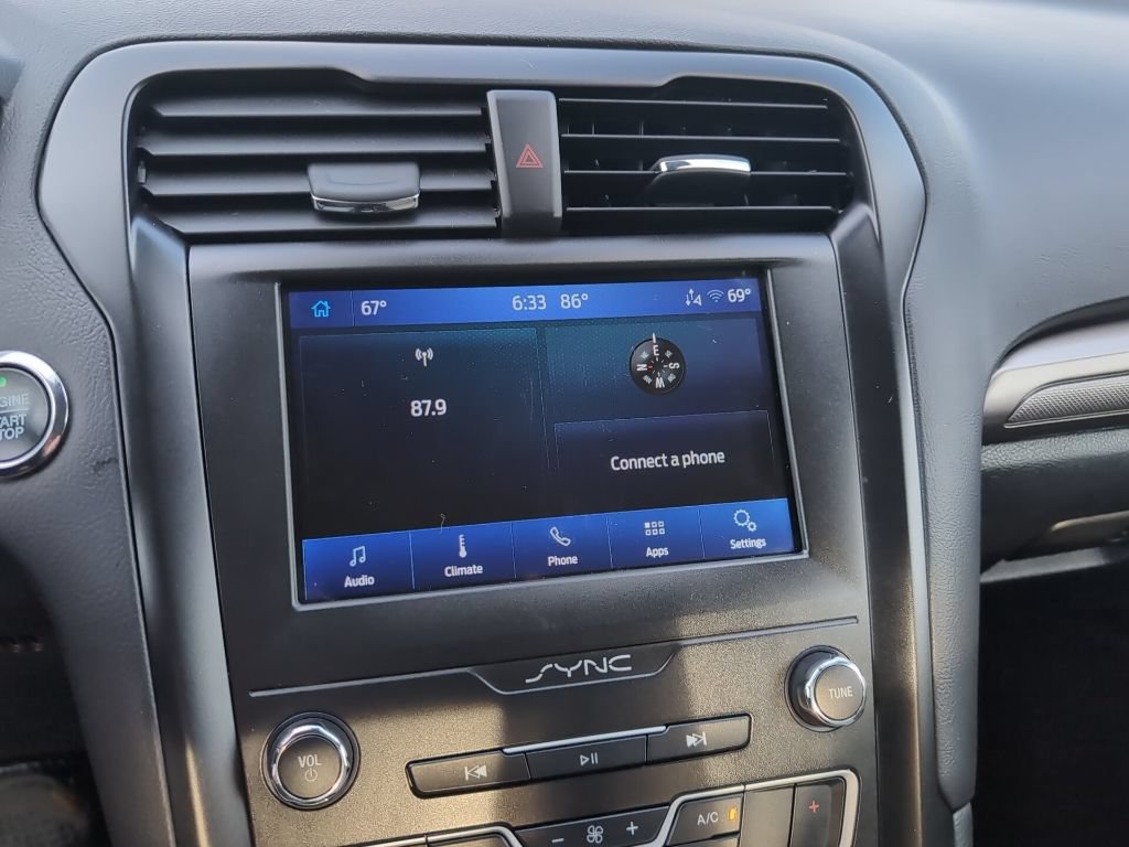 Used 2019 Ford Fusion SE w/ Equipment Group 151A FWD image 18