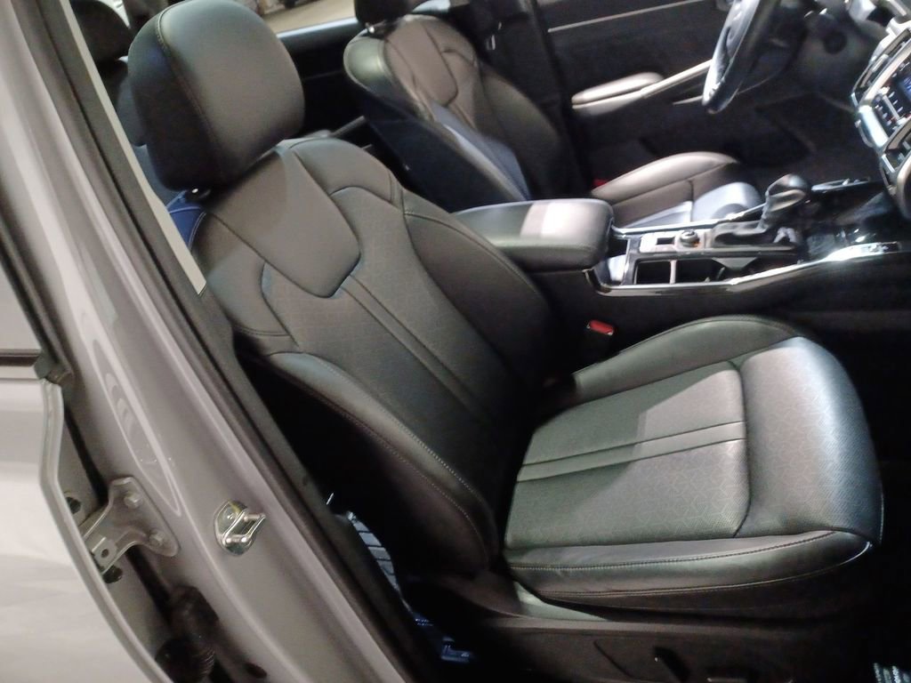 Used 2023 Kia Sorento SX image 27
