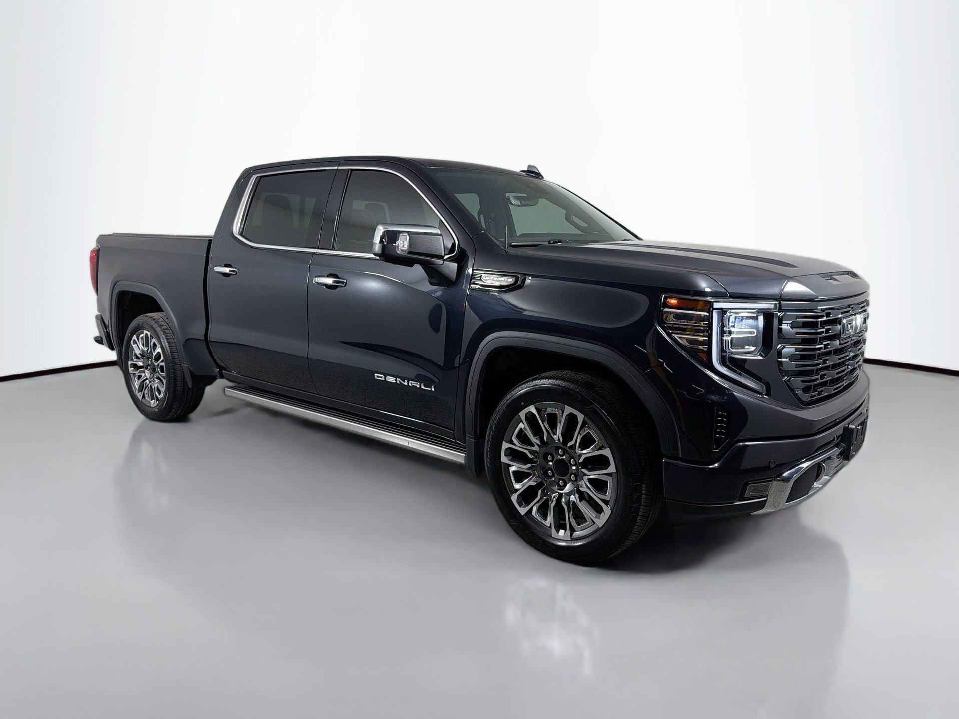 Used 2023 GMC Sierra 1500 Denali Ultimate image 4