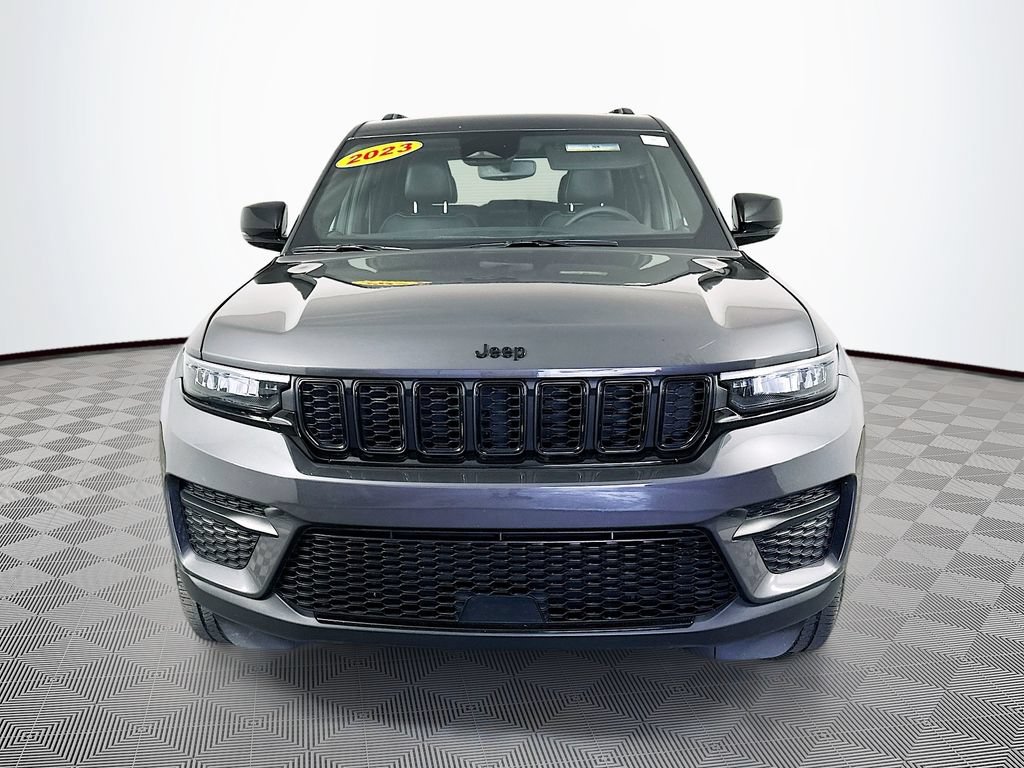 Certified 2023 Jeep Grand Cherokee Altitude AWD/4WD image 4