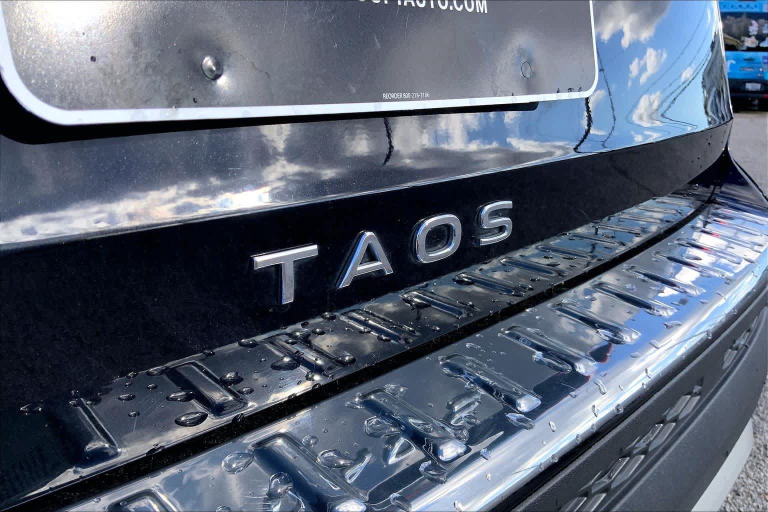 Used 2024 Volkswagen Taos SE w/ Black Wheel Package FWD image 31