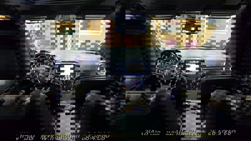 Used 2014 Jeep Grand Cherokee Limited w/ Luxury Group II image 19