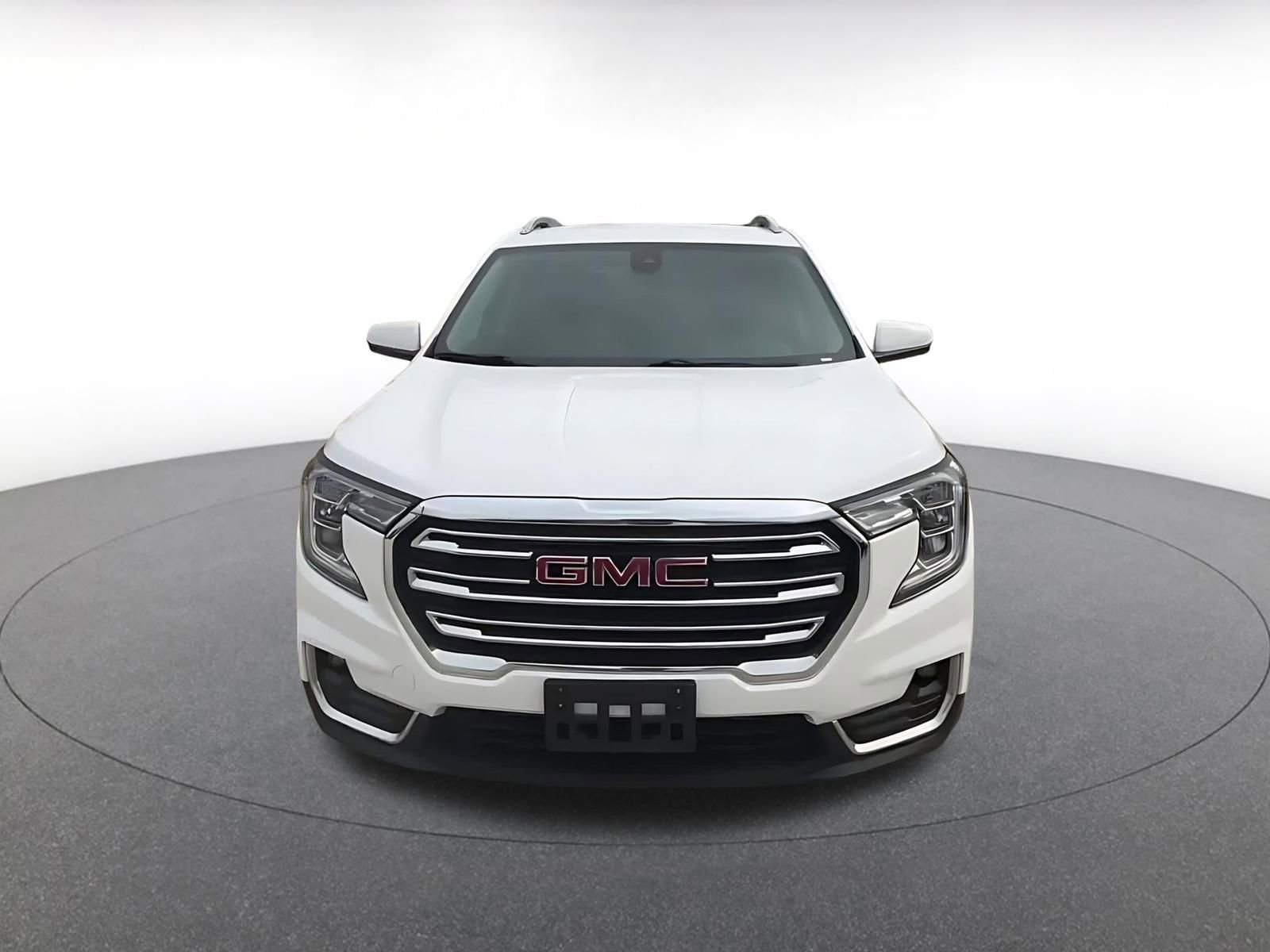 Used 2023 GMC Terrain SLT AWD/4WD image 4