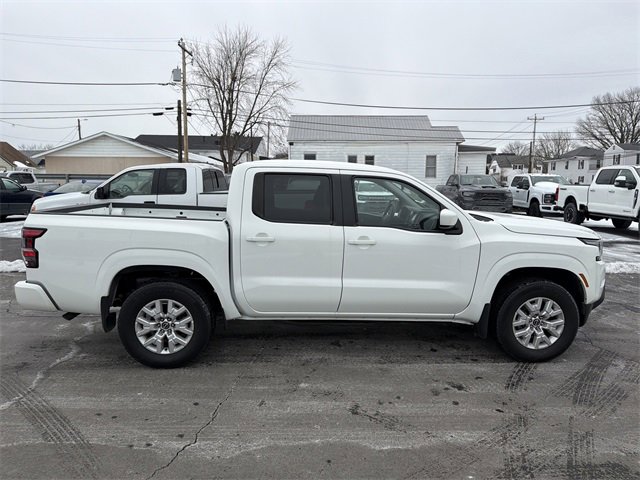 Used 2022 Nissan Frontier SV w/ Technology Package image 2