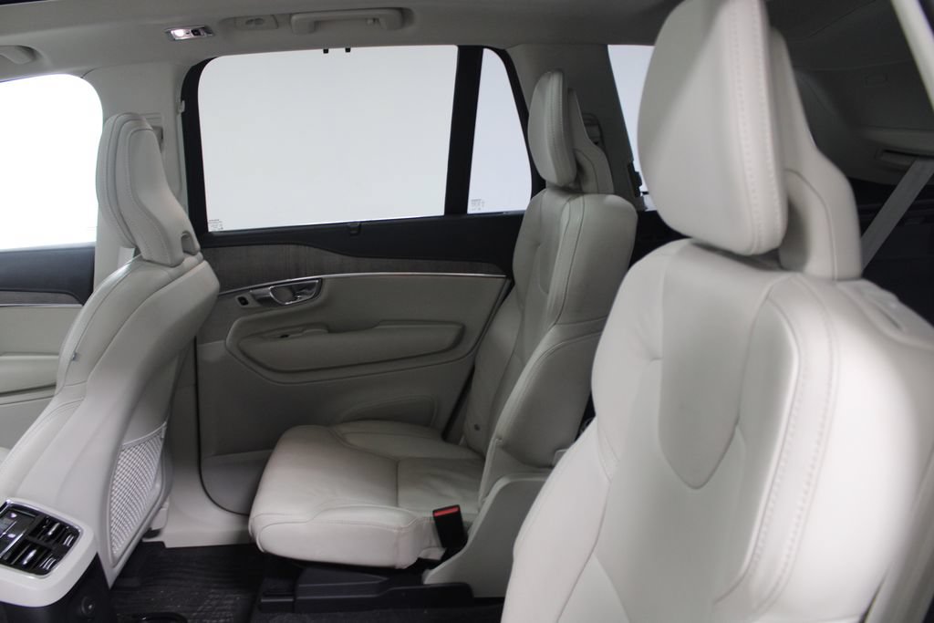 Used 2022 Volvo XC90 T8 Inscription w/ Advanced Package AWD/4WD image 18