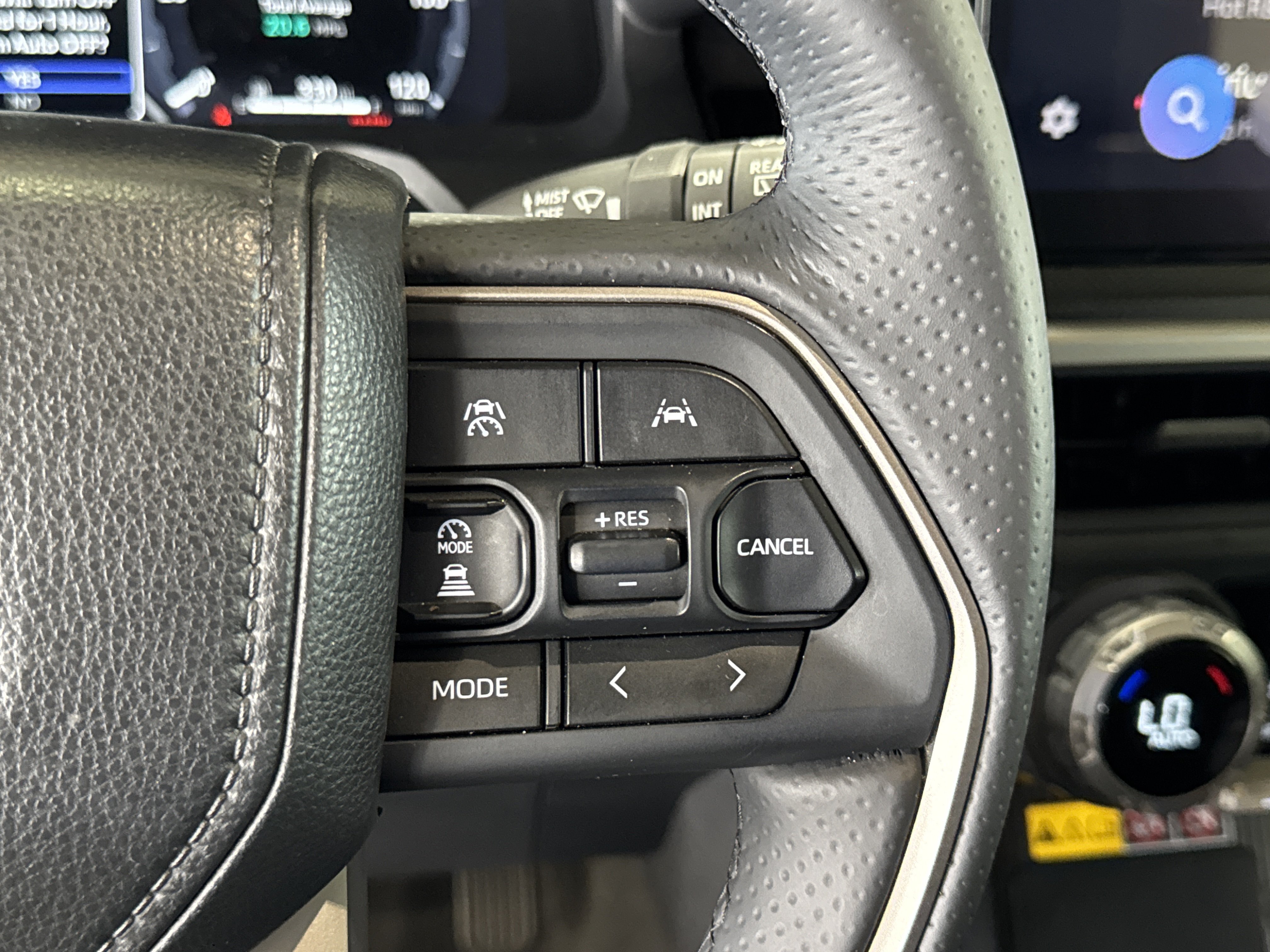 Used 2025 Toyota 4Runner Limited AWD/4WD image 24