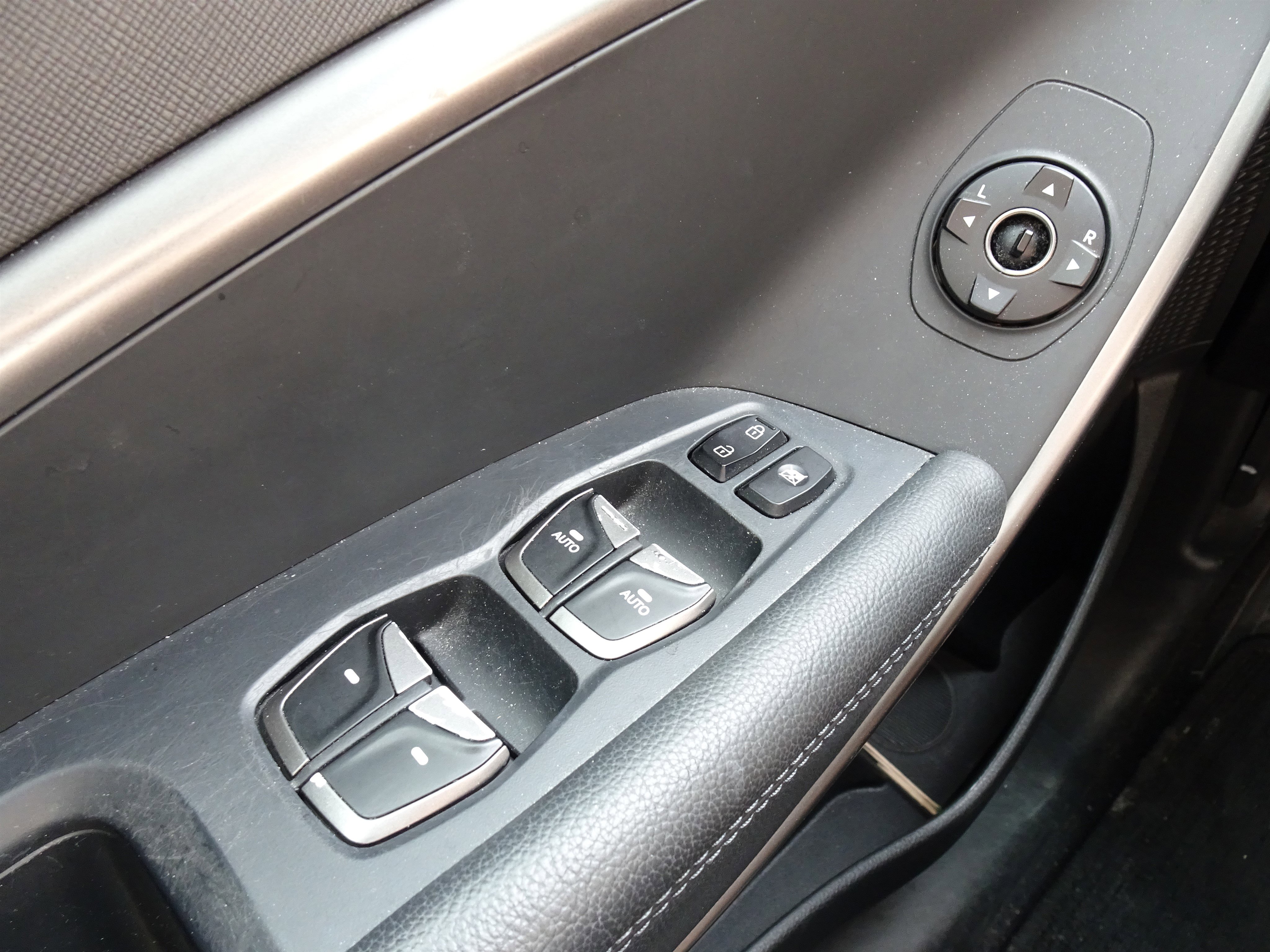 Used 2018 Hyundai Santa Fe Sport FWD image 23