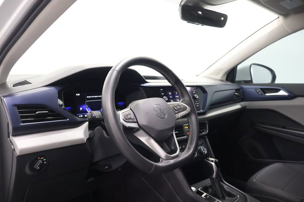 Used 2022 Volkswagen Taos SE w/ Panoramic Sunroof Package image 15