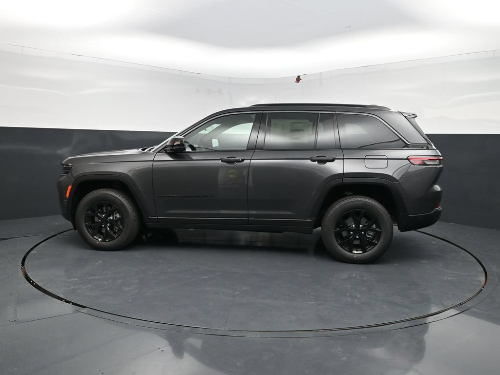 New 2026 Jeep Grand Cherokee Altitude AWD/4WD image 4