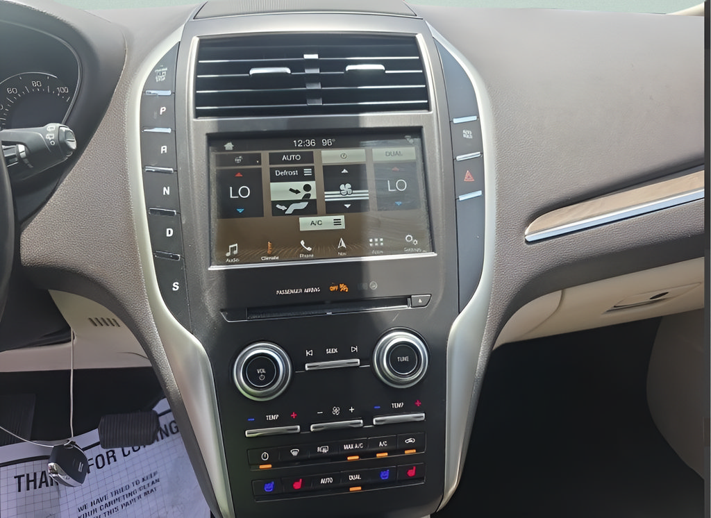 Used 2018 Lincoln MKC Reserve w/ Lincoln MKC Climate Package AWD/4WD image 11