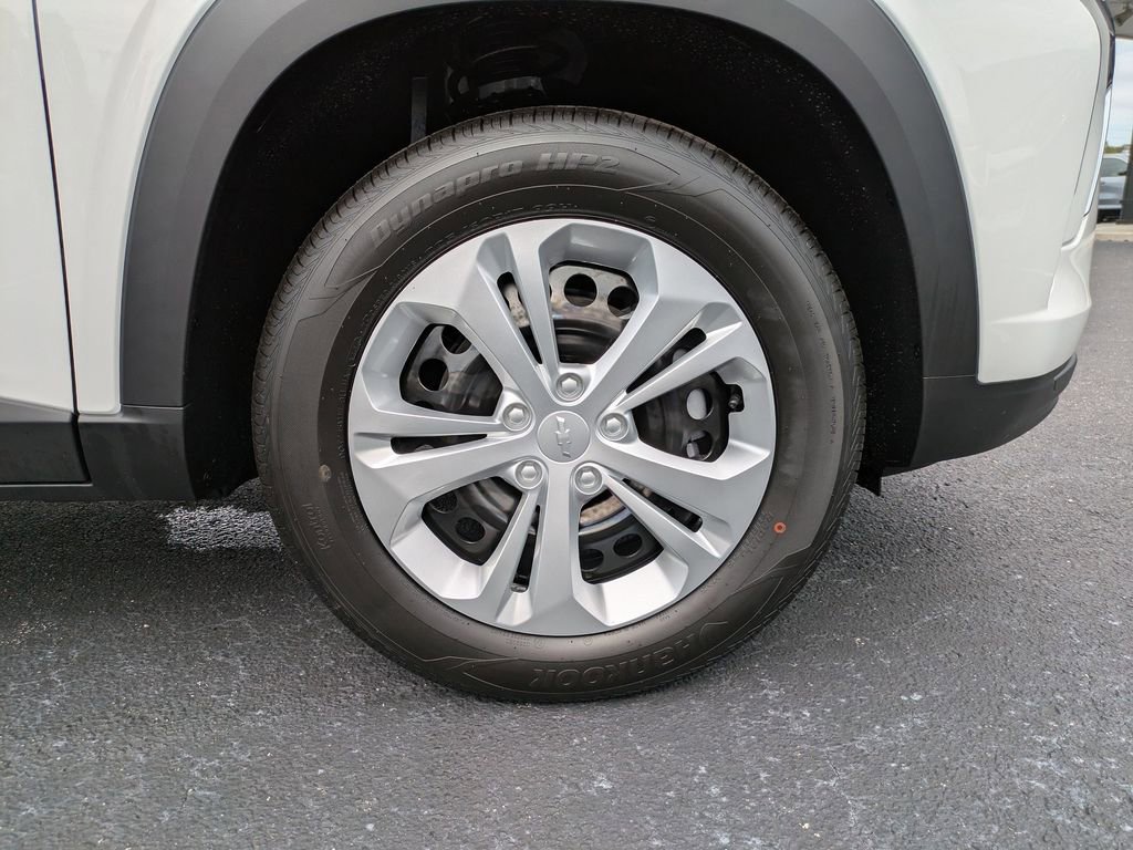 New 2026 Chevrolet Trax LS w/ Driver Confidence Package image 12