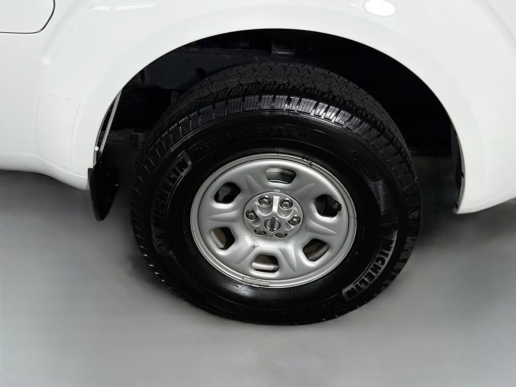 Used 2020 Nissan Frontier S image 32