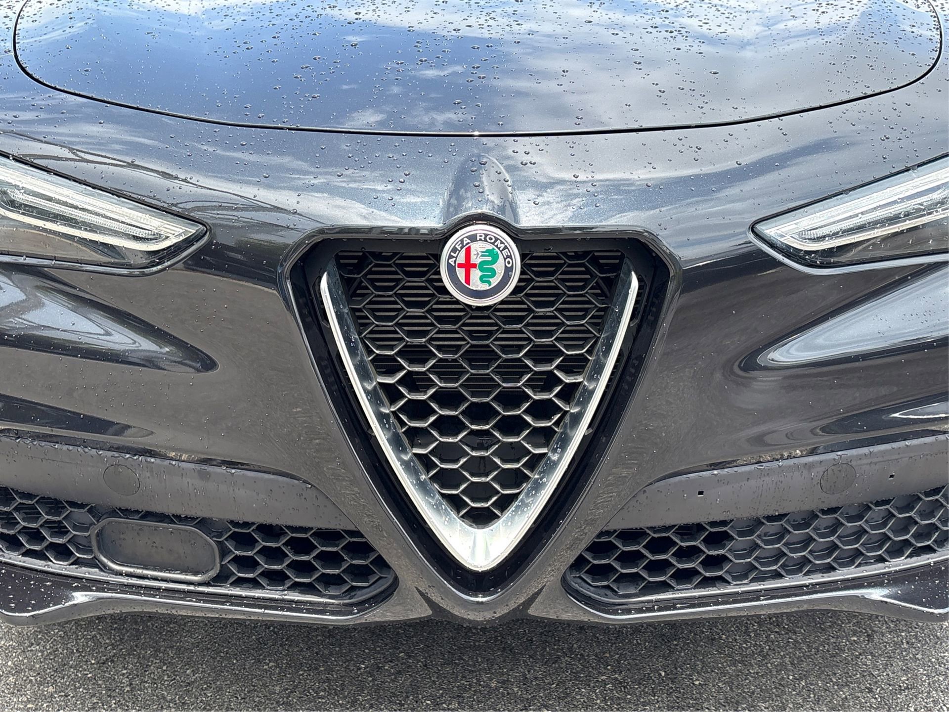 Used 2020 Alfa Romeo Stelvio RWD image 12