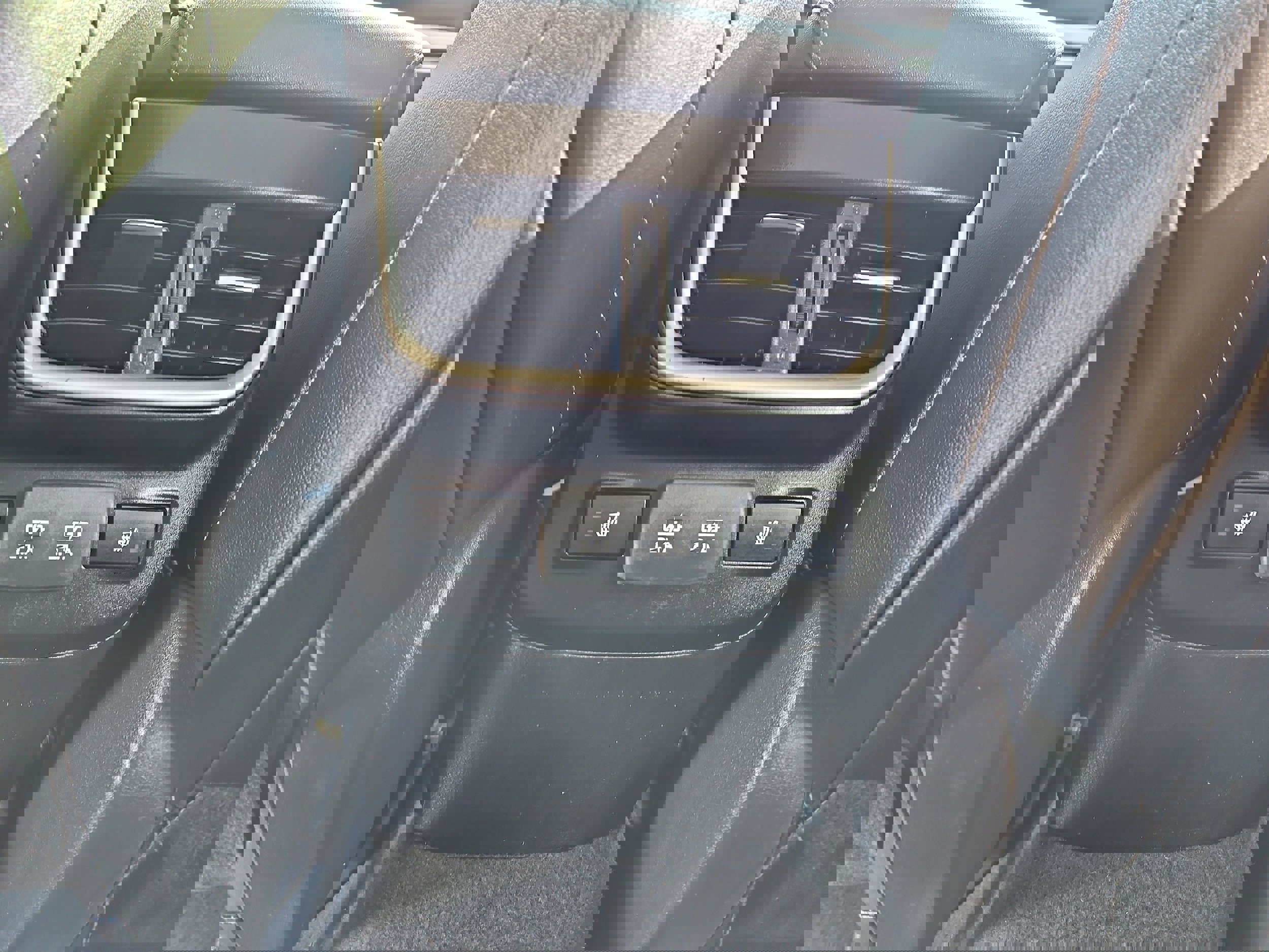 Used 2021 Subaru Outback Limited image 21