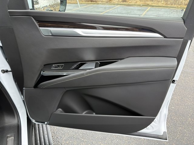 New 2026 Cadillac Escalade ESV Luxury w/ Touring Package image 38