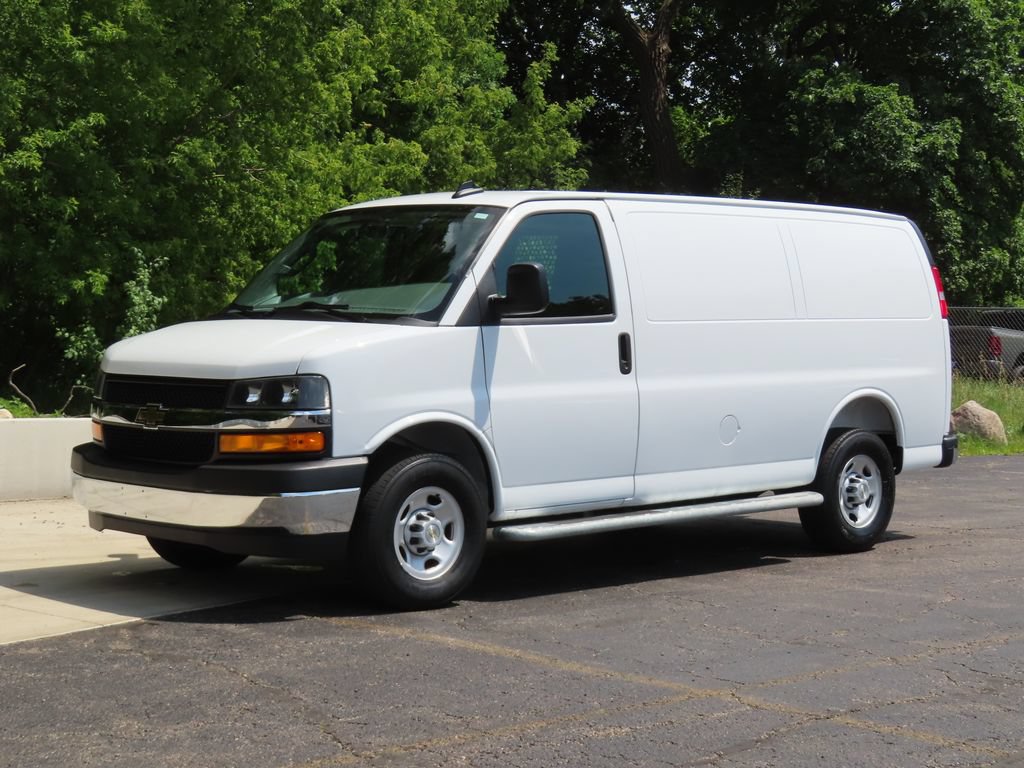 Used 2025 Chevrolet Express 2500 w/ Driver Convenience Package RWD image 21