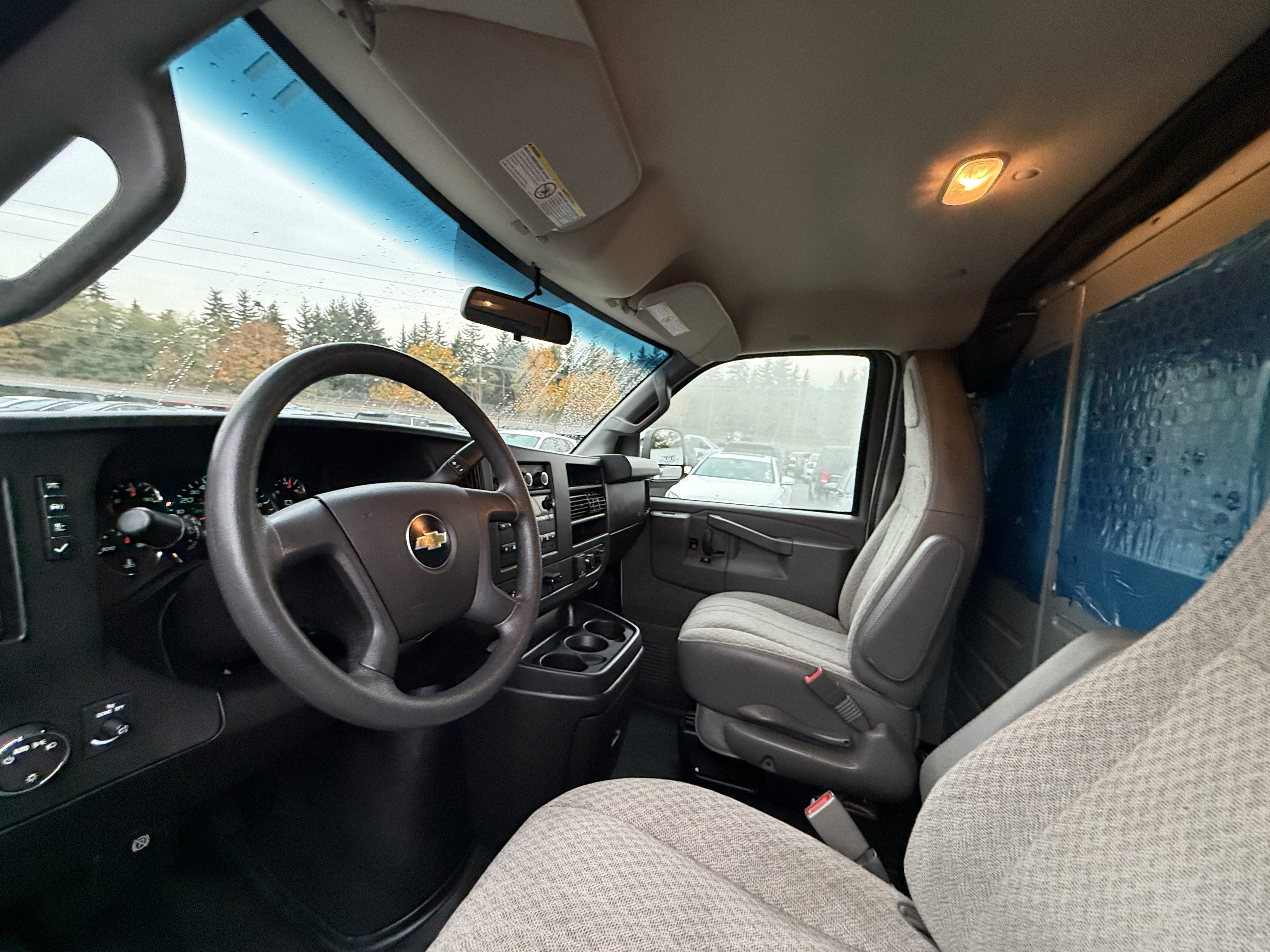 Used 2017 Chevrolet Express 2500 image 14