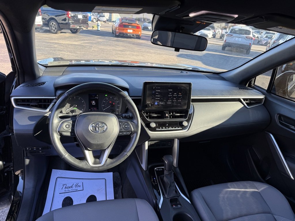 Used 2023 Toyota Corolla Cross SE image 15