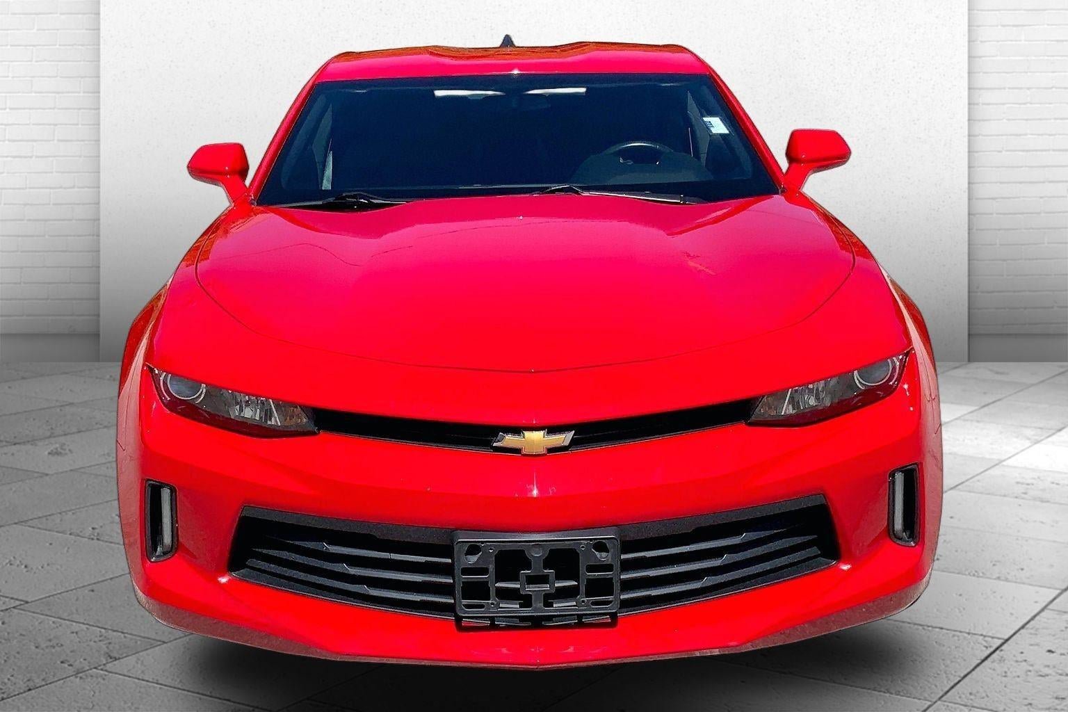 Used 2018 Chevrolet Camaro LT w/ Technology Package RWD image 2