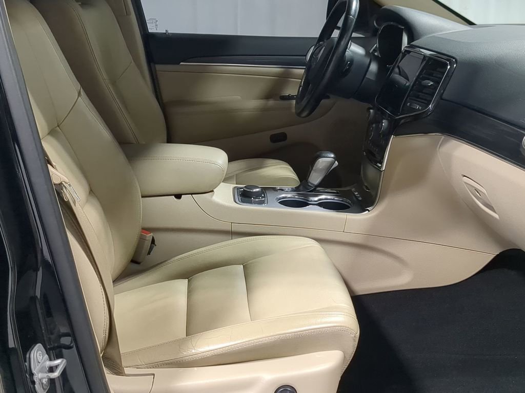 Used 2020 Jeep Grand Cherokee Limited AWD/4WD image 35