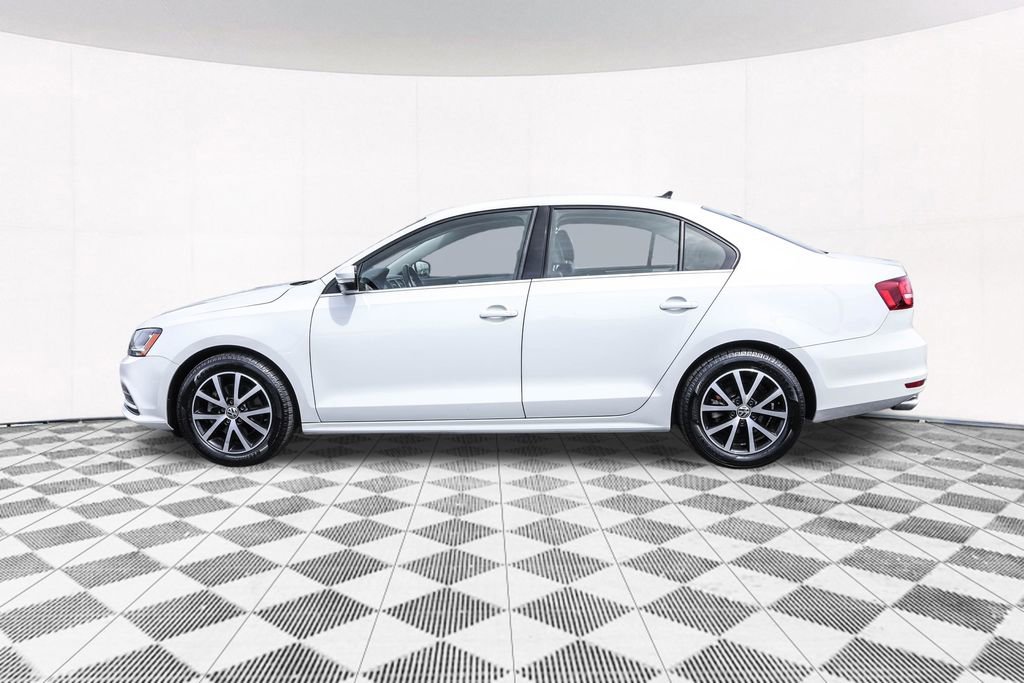 Used 2017 Volkswagen Jetta SE image 15