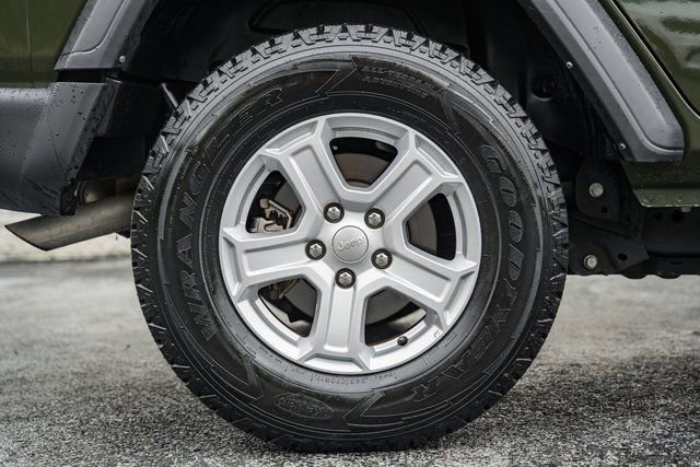 Used 2022 Jeep Wrangler Unlimited Sport image 29