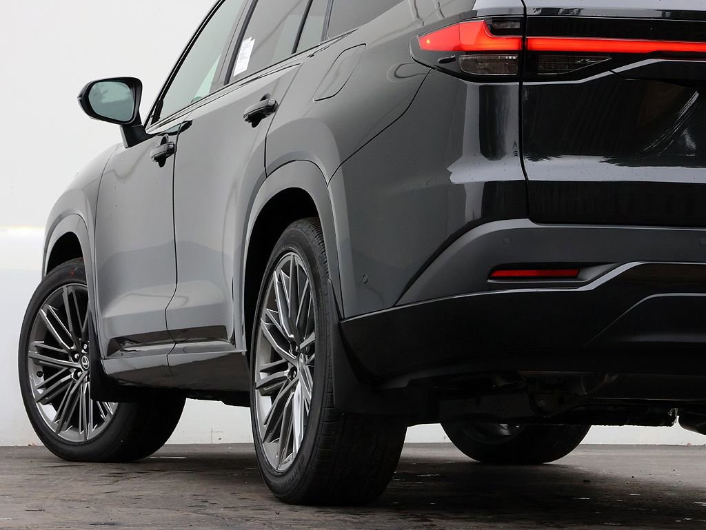 New 2026 Lexus TX 550h AWD Plug-In Hybrid image 8