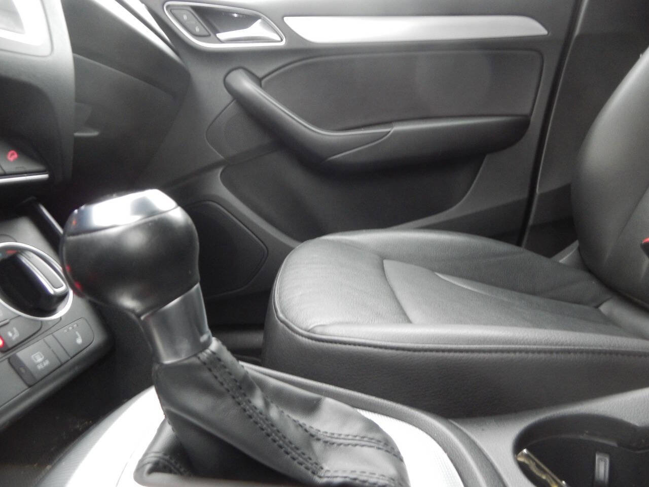 Used 2016 Audi Q3 2.0T Premium Plus w/ Technology Package image 41