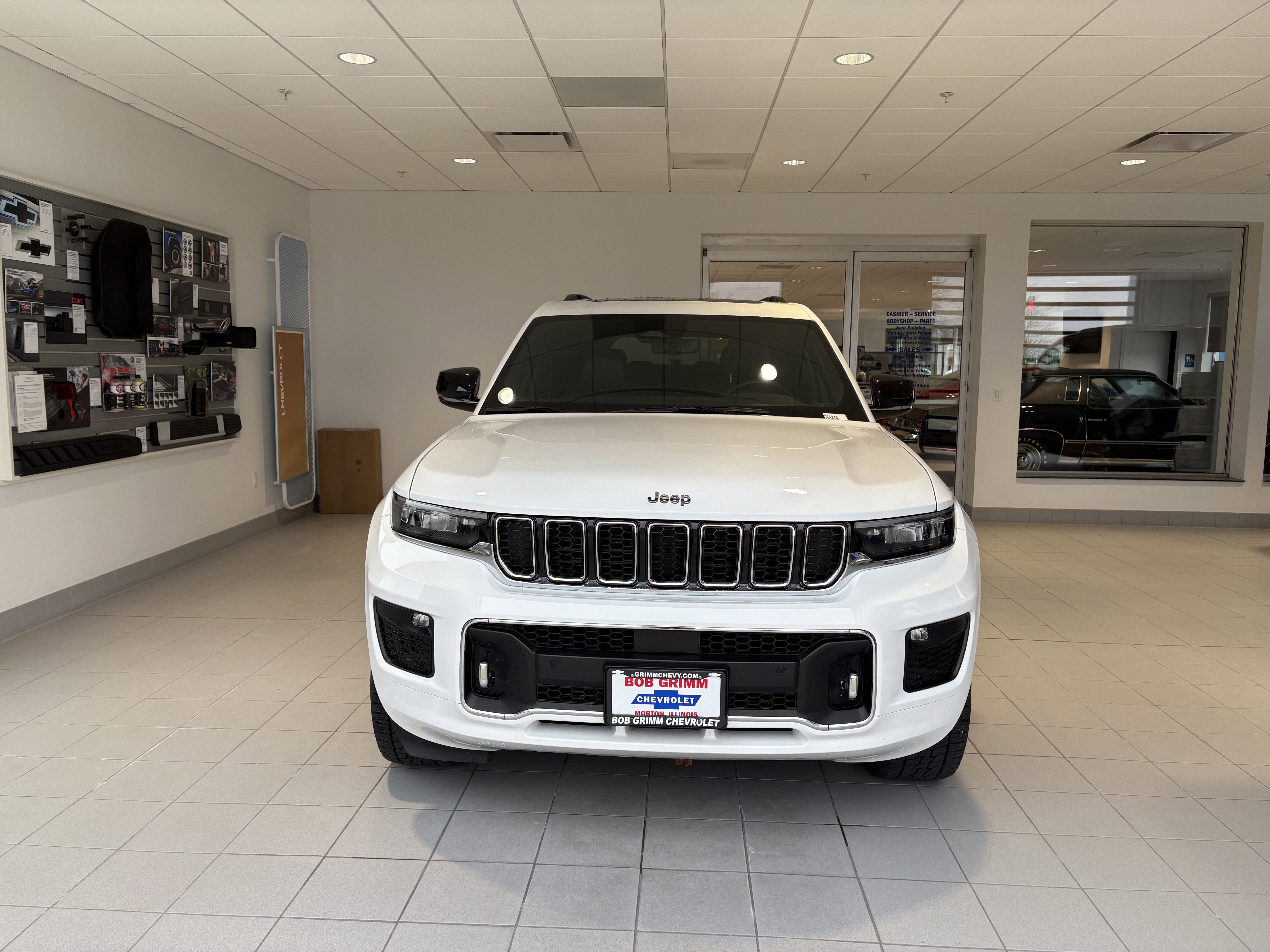 Used 2022 Jeep Grand Cherokee L Overland w/ Luxury Tech Group IV image 7