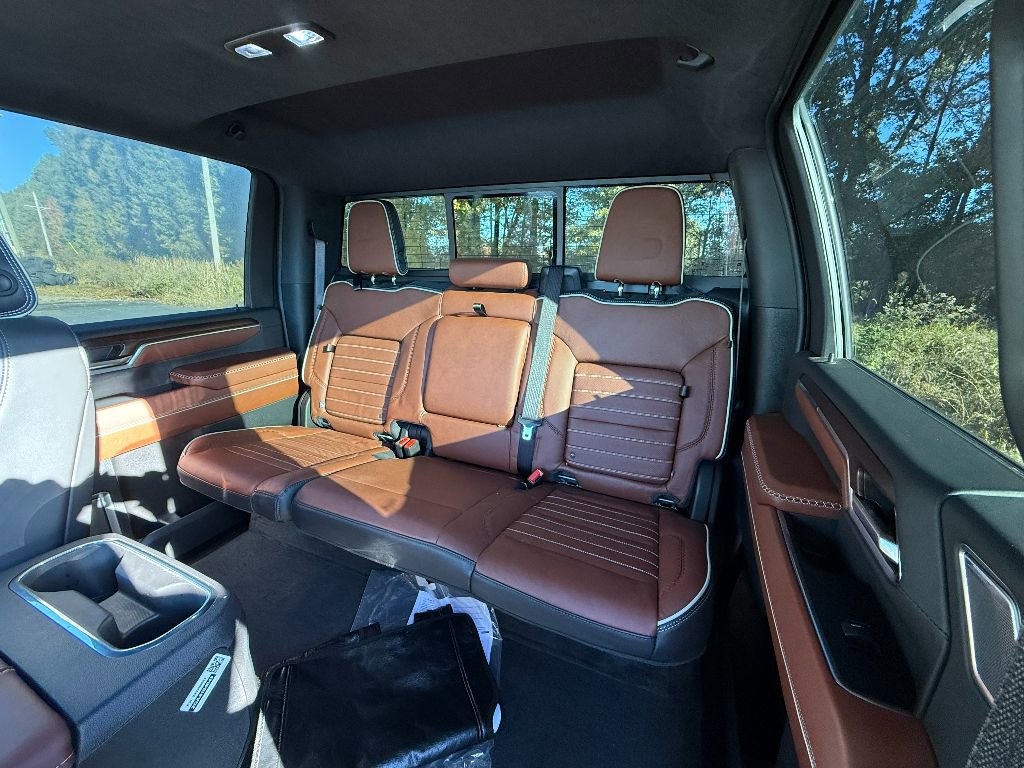 Used 2024 GMC Sierra 2500 Denali Ultimate image 28