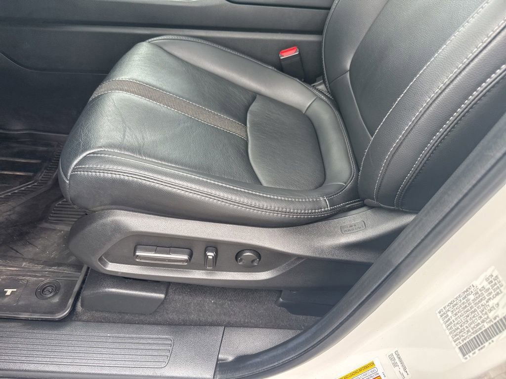 Used 2025 Honda Pilot Touring image 18