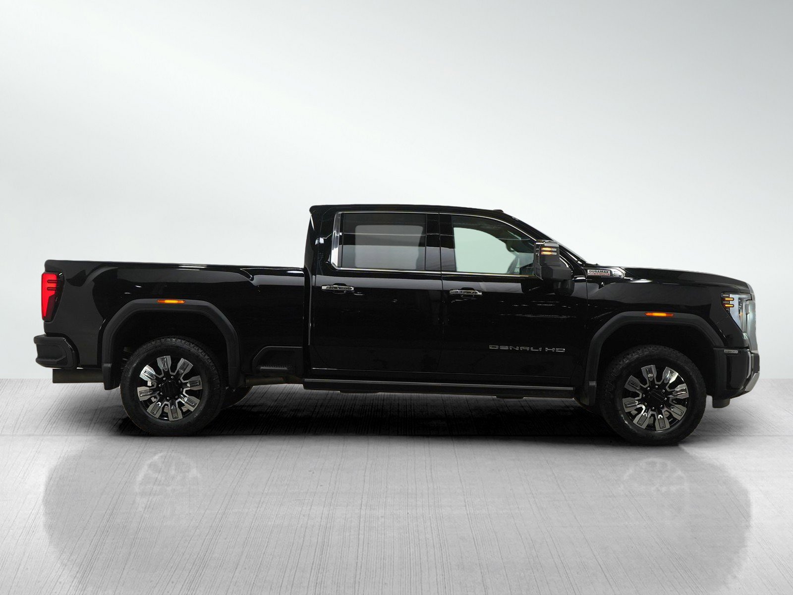 Used 2025 GMC Sierra 2500 Denali w/ Denali Reserve Package image 6