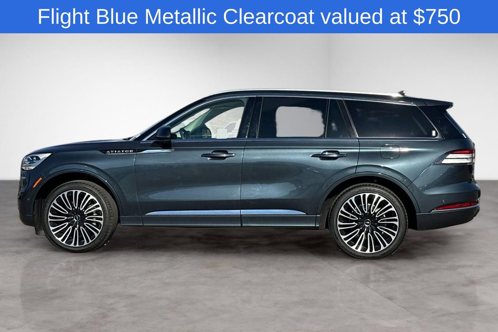 Used 2024 Lincoln Aviator Black Label AWD/4WD image 2