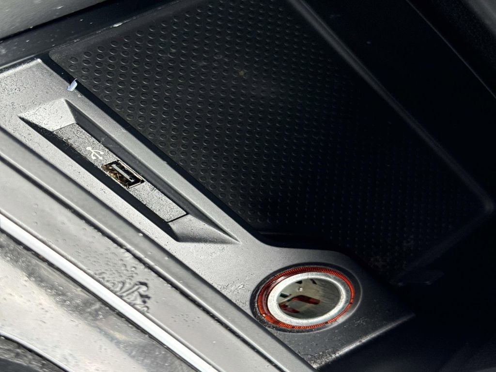 Used 2016 Volkswagen Passat 1.8T R-Line w/ R-Line Lighting Package image 24