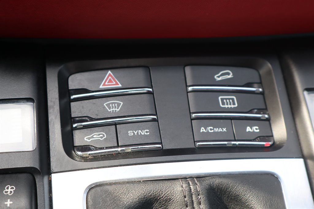 Used 2015 Porsche Macan S AWD/4WD image 40