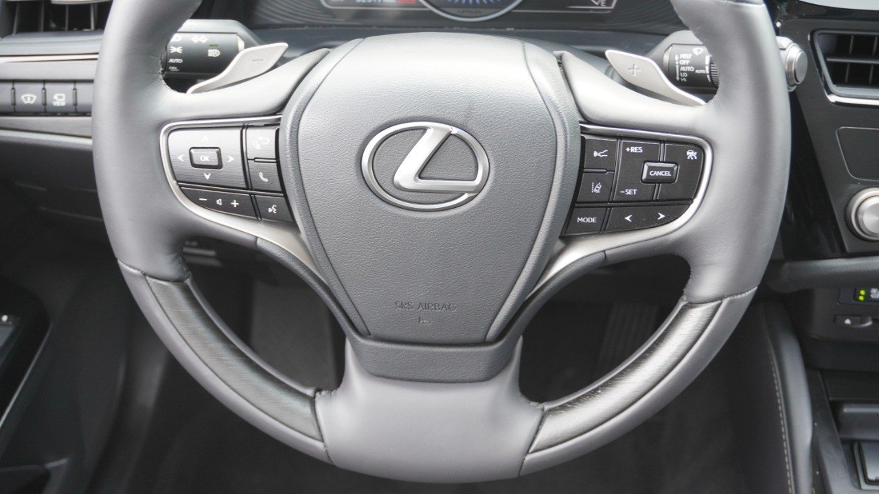 Certified 2022 Lexus ES 350 Ultra Luxury w/ Accessory Package 2 FWD image 31