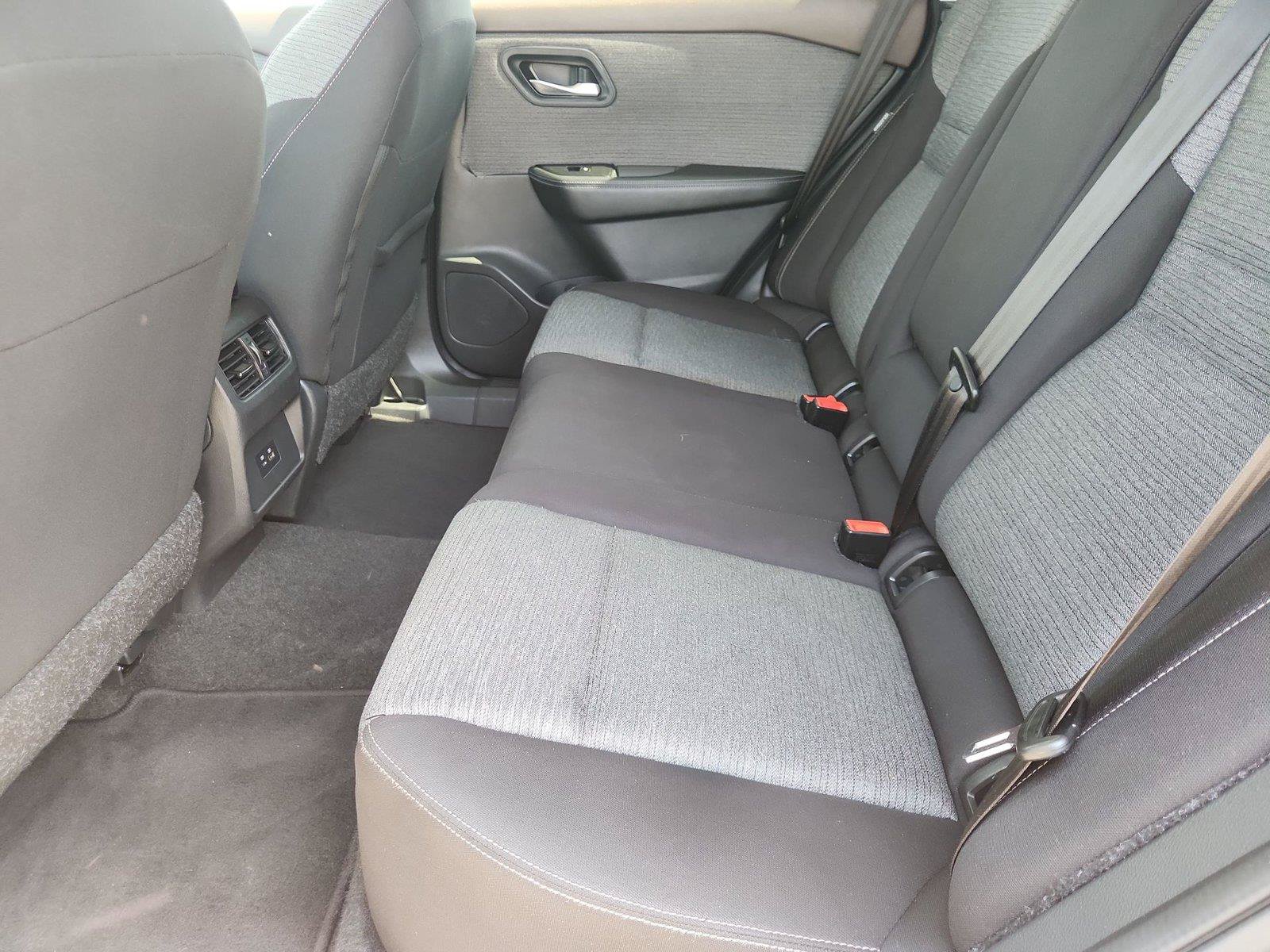 Used 2023 Nissan Rogue SV FWD image 23