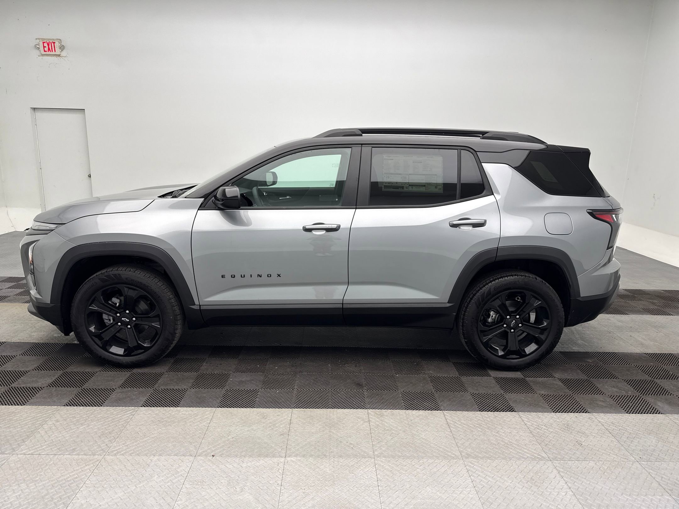 New 2026 Chevrolet Equinox LT w/ Convenience Package II image 2