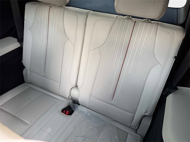 New 2026 Cadillac Vistiq Sport image 14