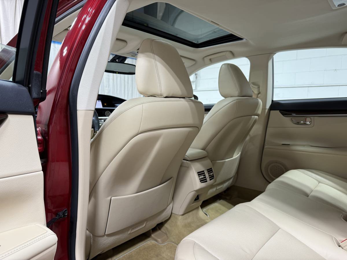 Used 2015 Lexus ES 350 w/ Luxury Package image 17