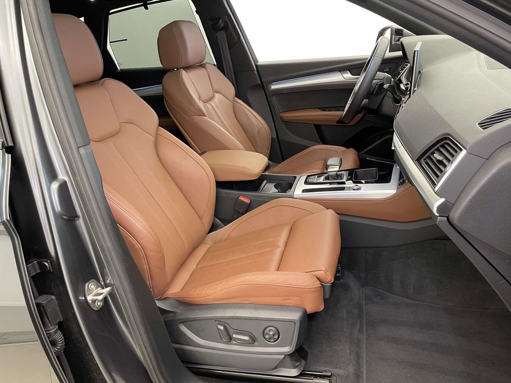 Certified 2025 Audi Q5 2.0T Premium Plus image 23