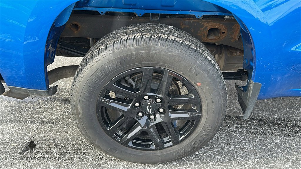 Certified 2023 Chevrolet Silverado 1500 Custom w/ LPO, Dark Essentials Package image 11