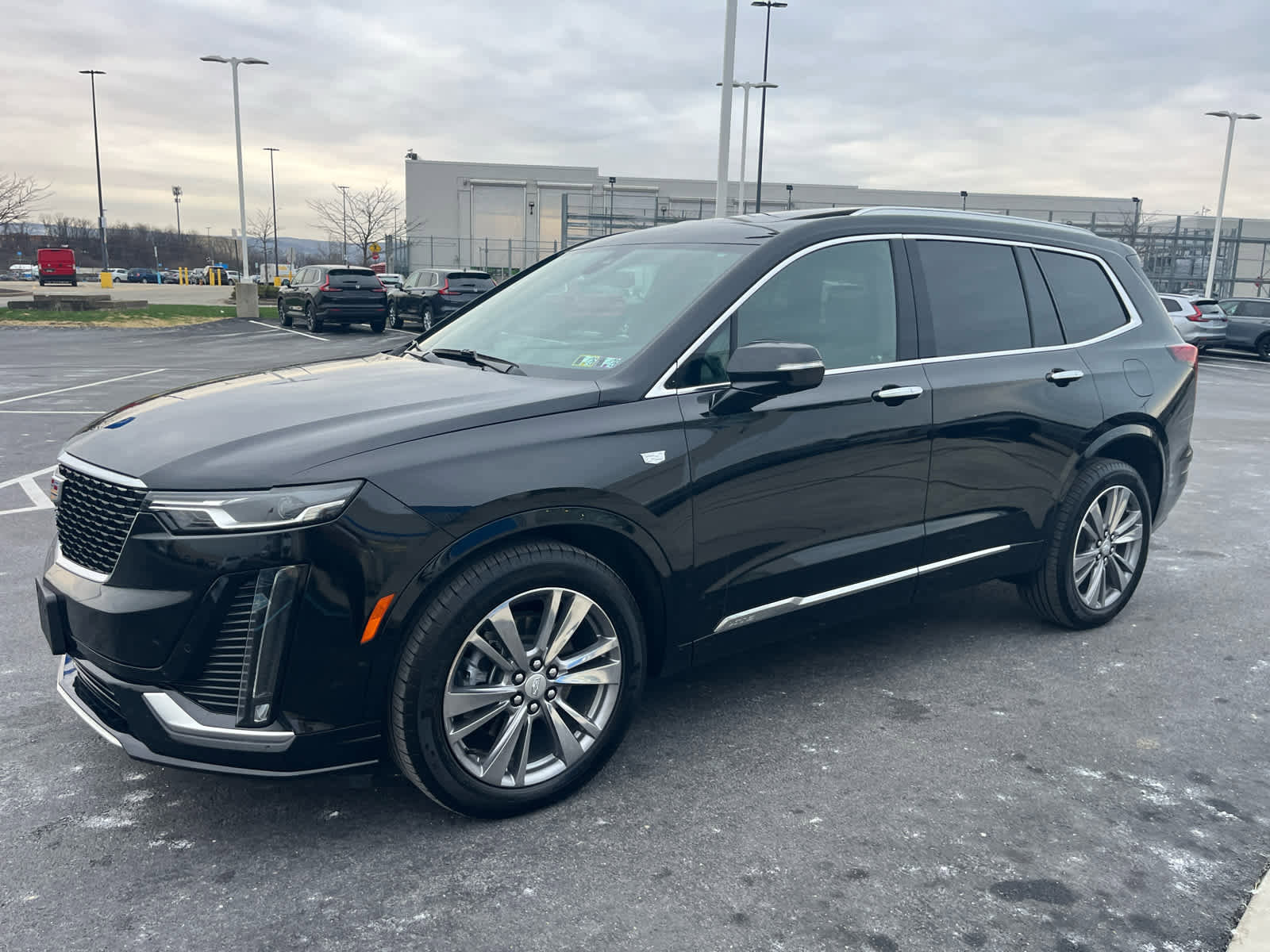 Used 2025 Cadillac XT6 Premium Luxury image 6